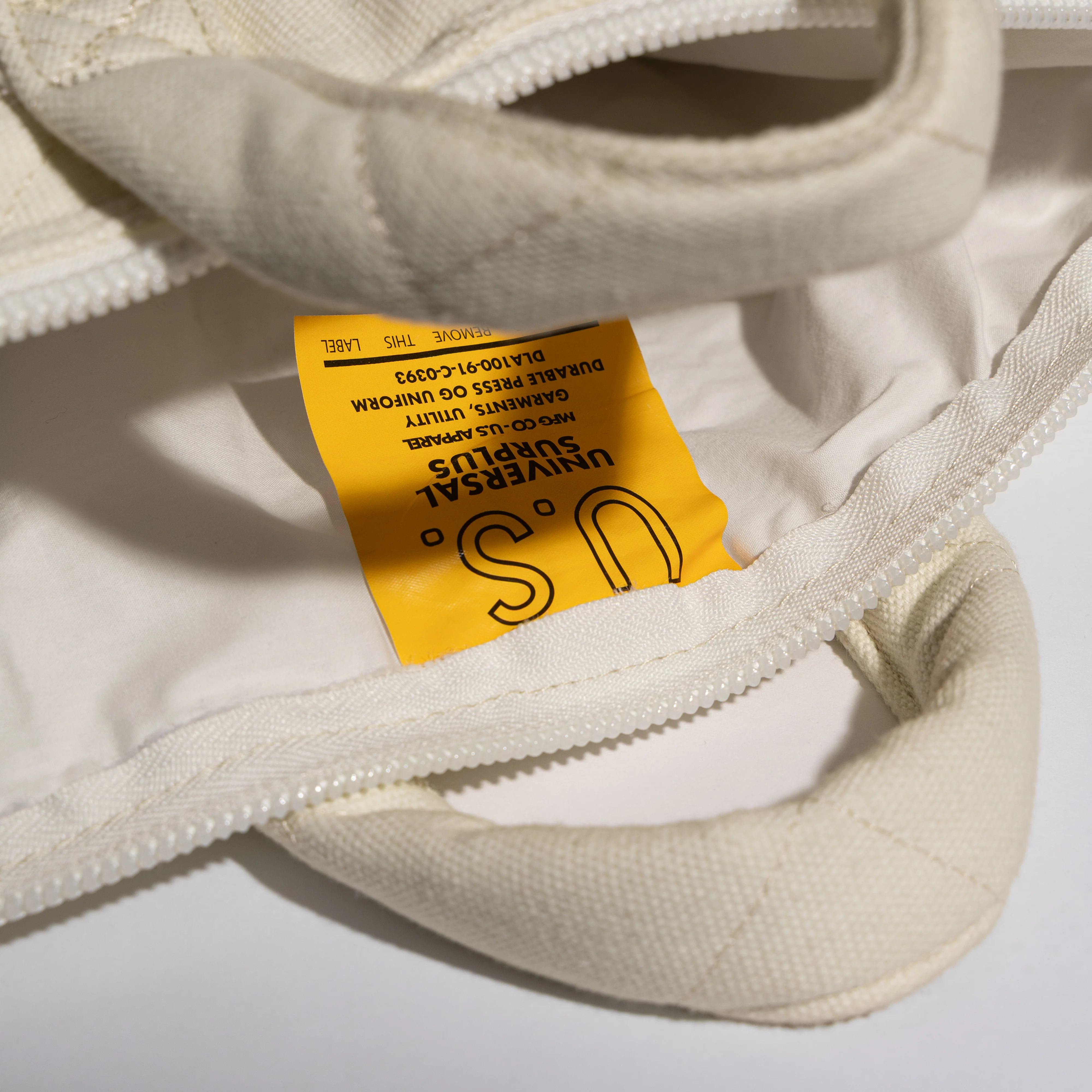 CREAM QUILTED HELMET BAG - Image 3